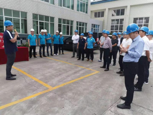 鞏義市康店鎮(zhèn)黨委 書記路少輝帶領(lǐng)優(yōu)秀企業(yè)家到我公司現(xiàn)場(chǎng)觀摩